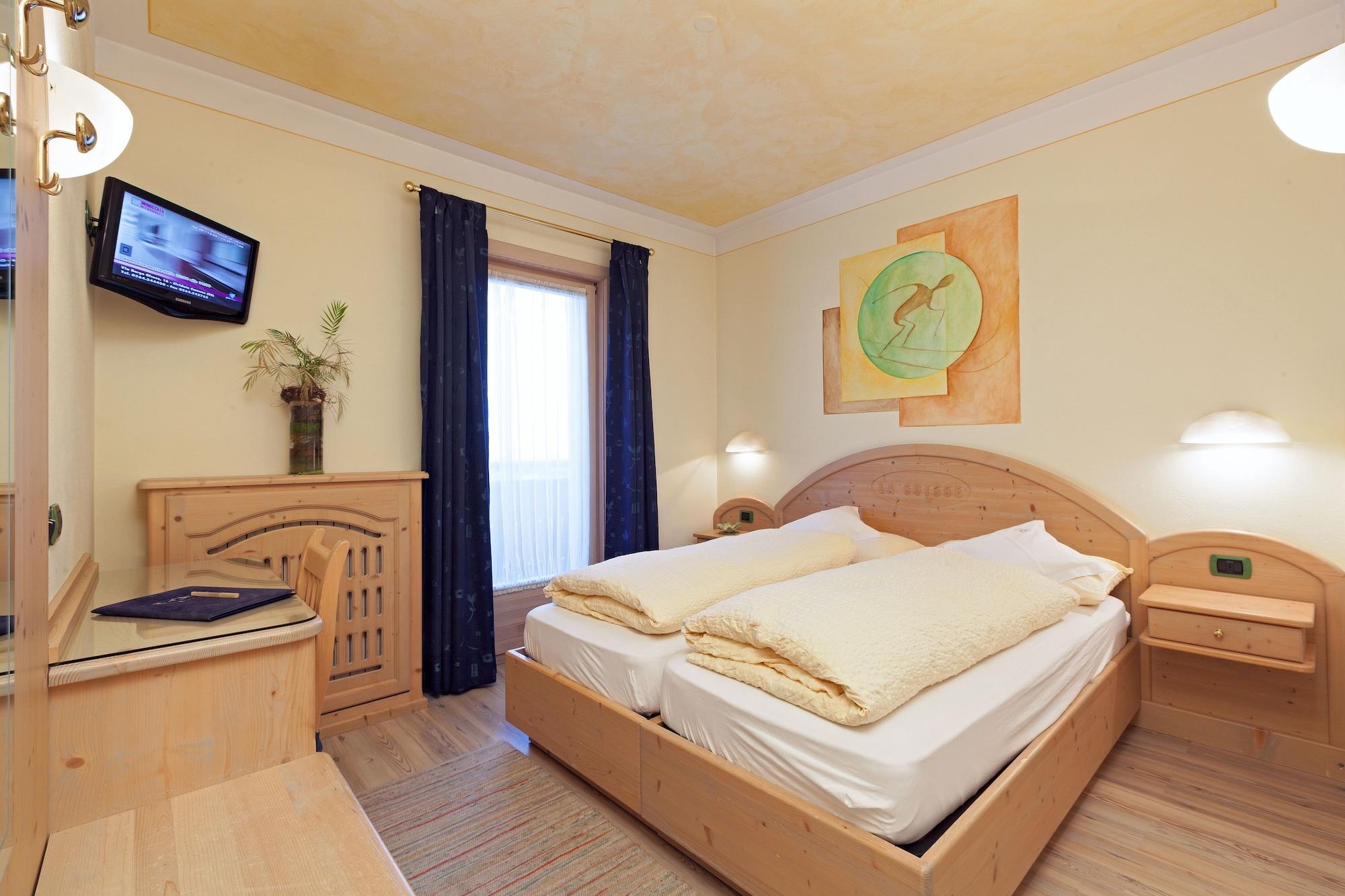 Hotel "La Suisse" Livigno Bagian luar foto