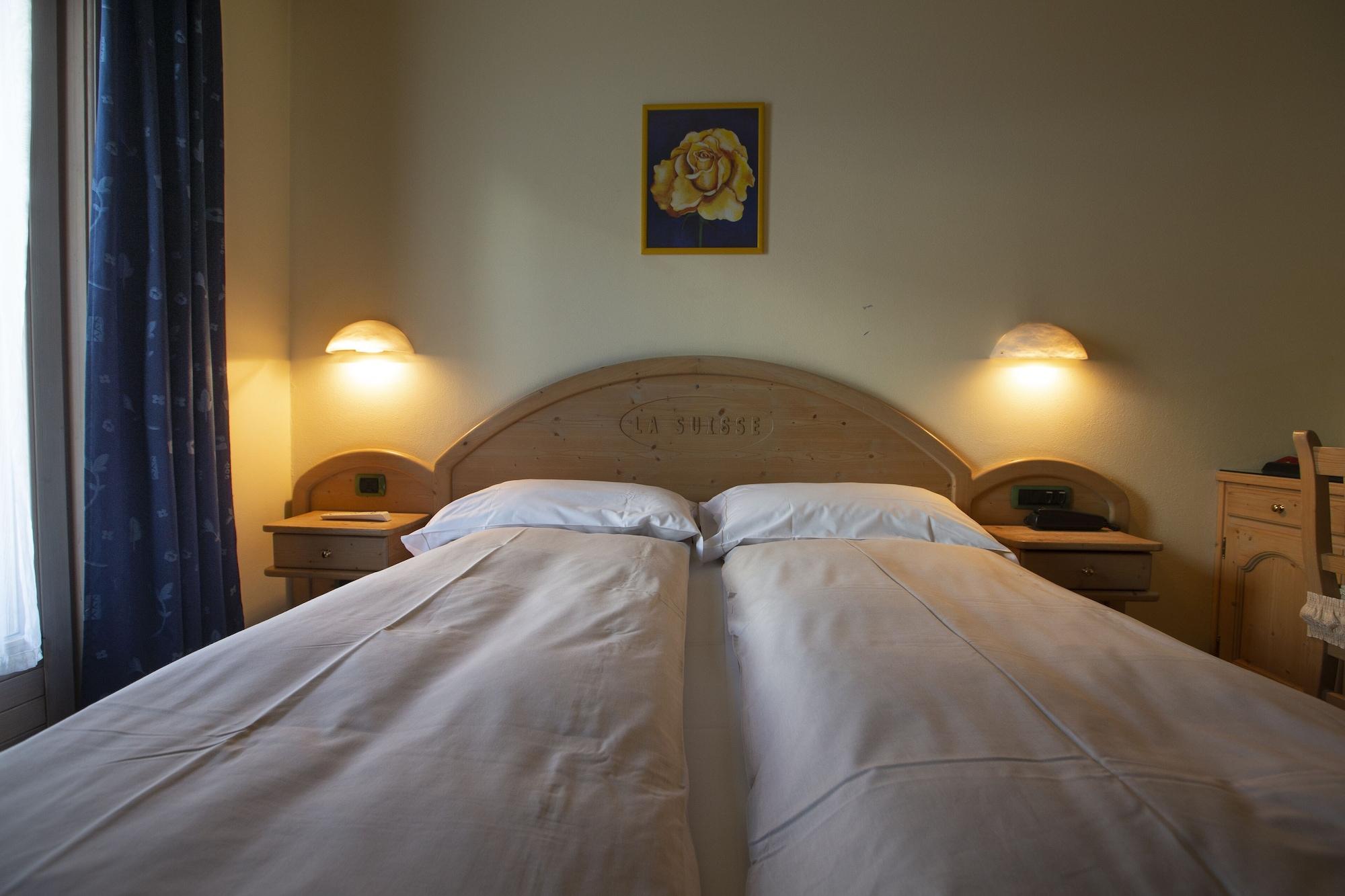 Hotel "La Suisse" Livigno Bagian luar foto