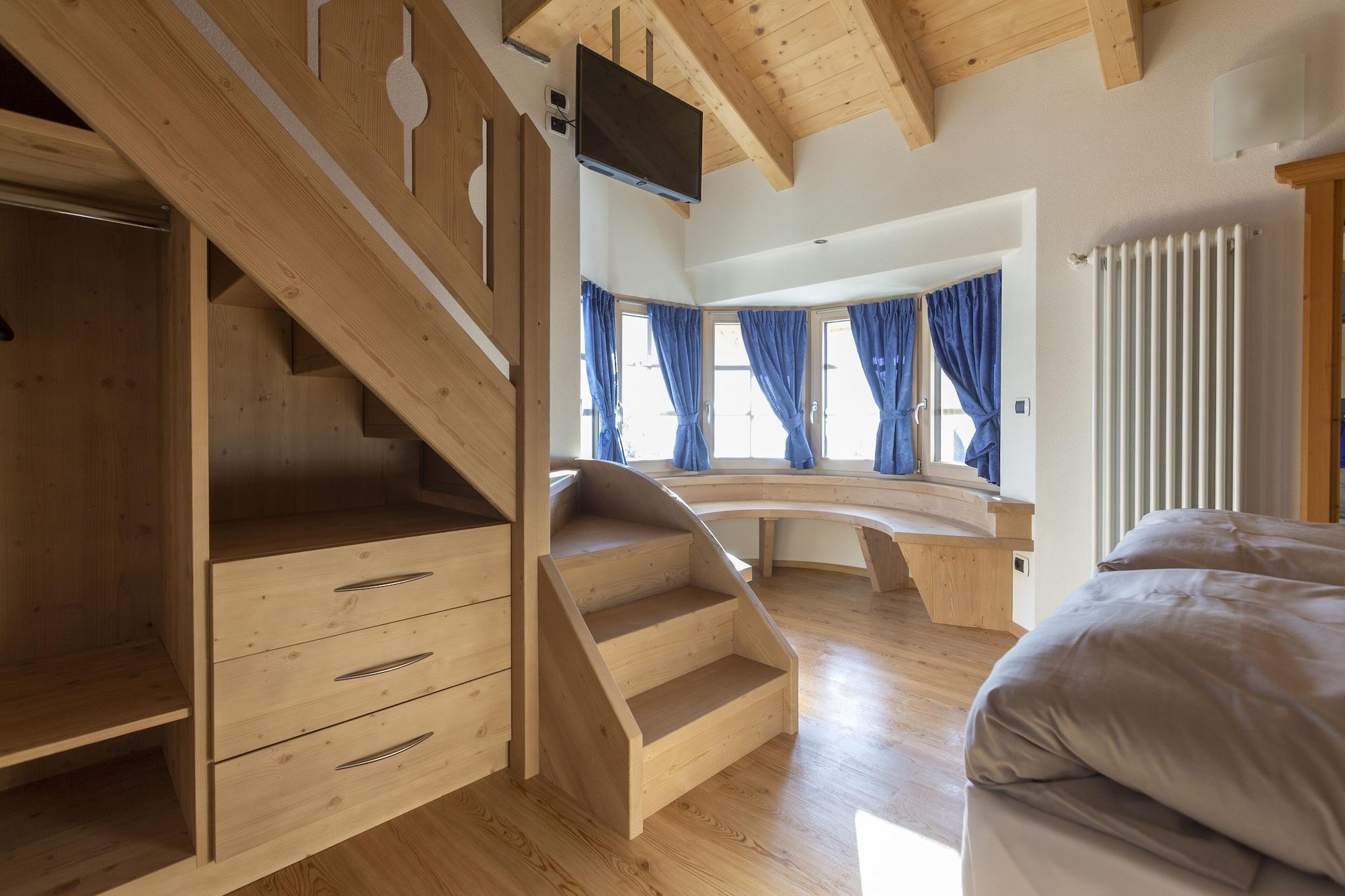 Hotel "La Suisse" Livigno Bagian luar foto