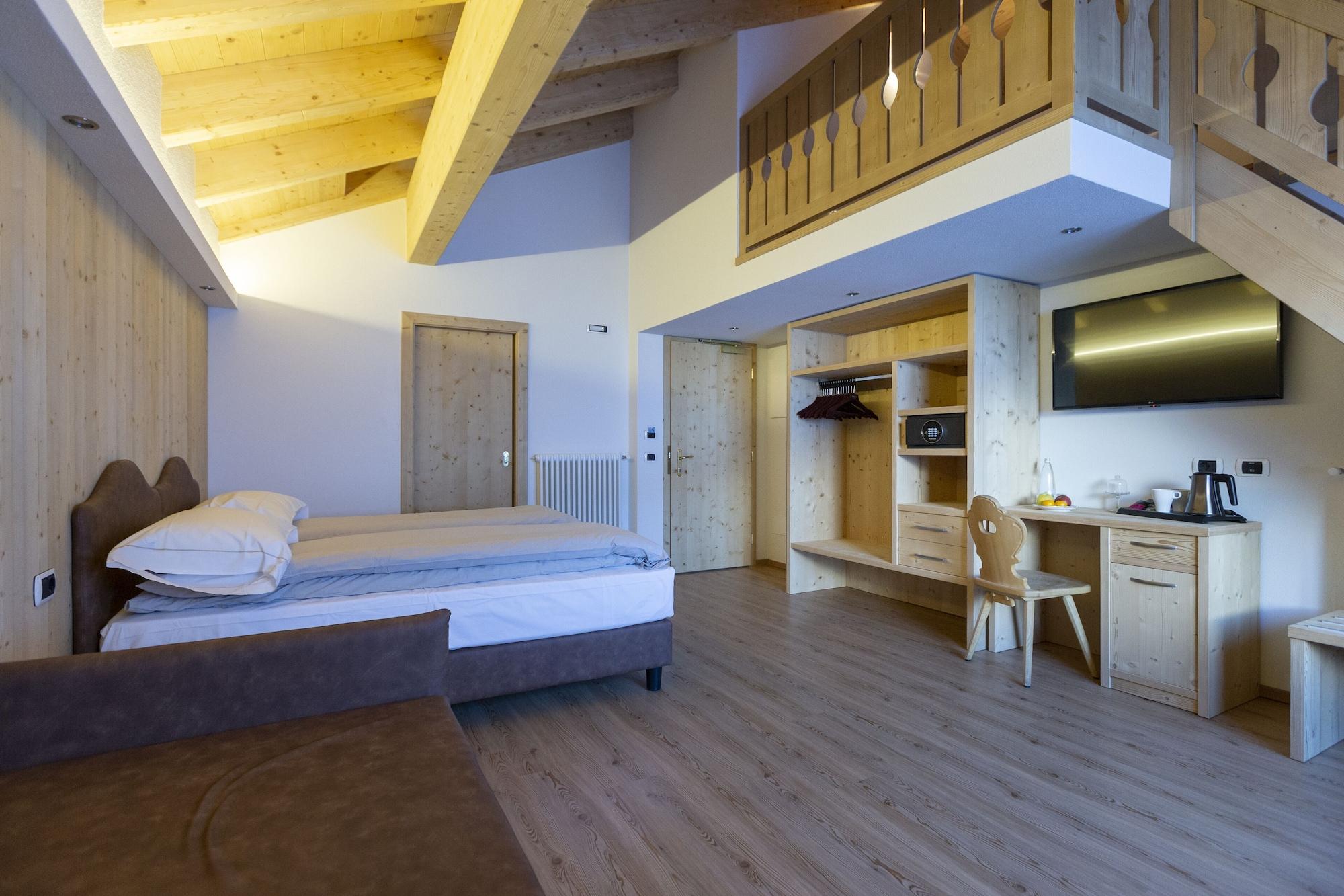 Hotel "La Suisse" Livigno Bagian luar foto