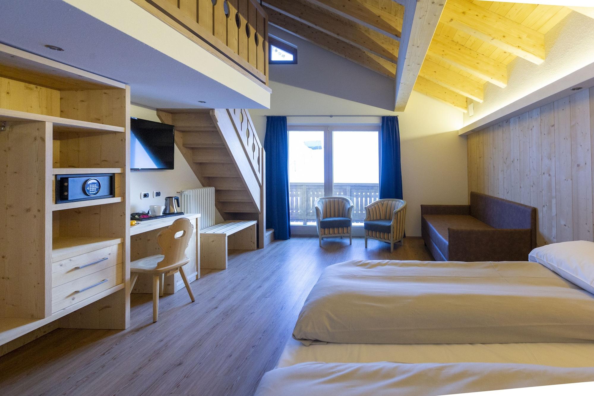 Hotel "La Suisse" Livigno Bagian luar foto