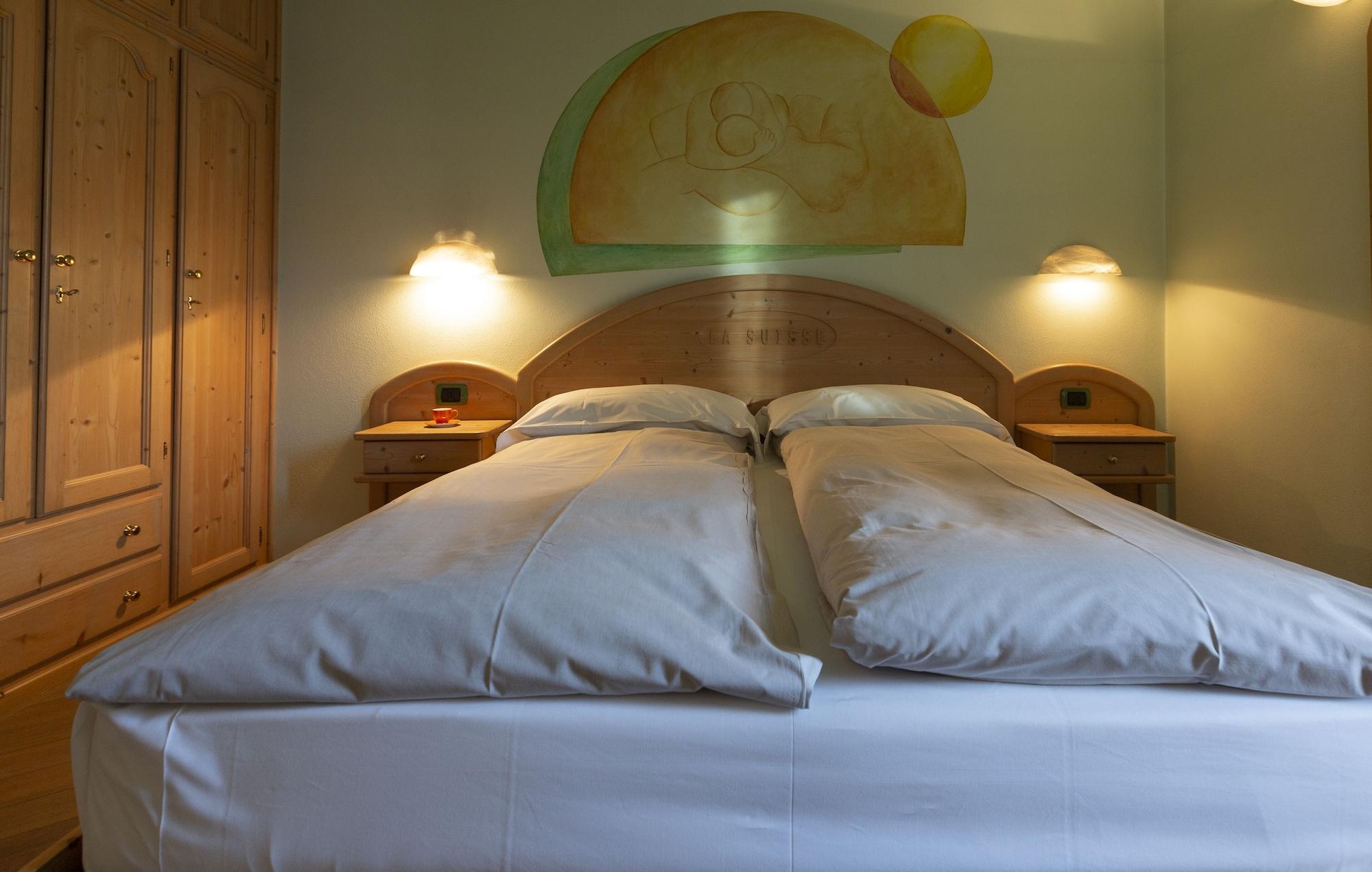 Hotel "La Suisse" Livigno Bagian luar foto