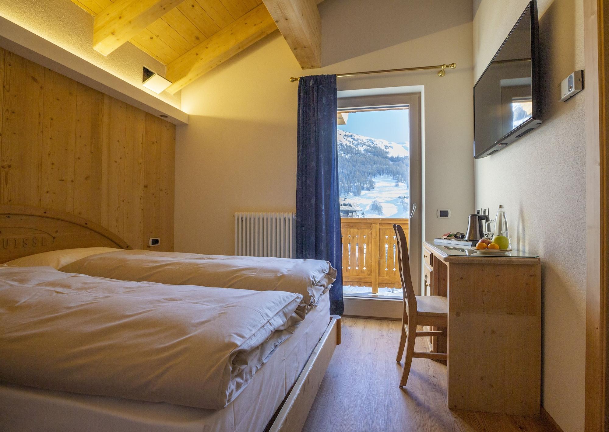Hotel "La Suisse" Livigno Bagian luar foto