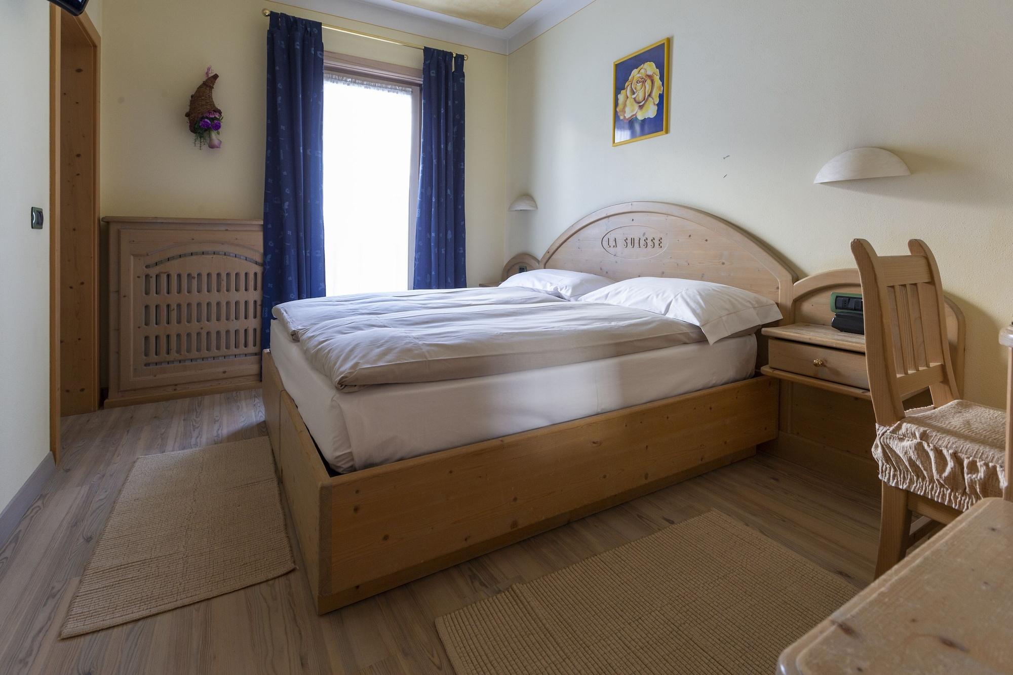 Hotel "La Suisse" Livigno Bagian luar foto