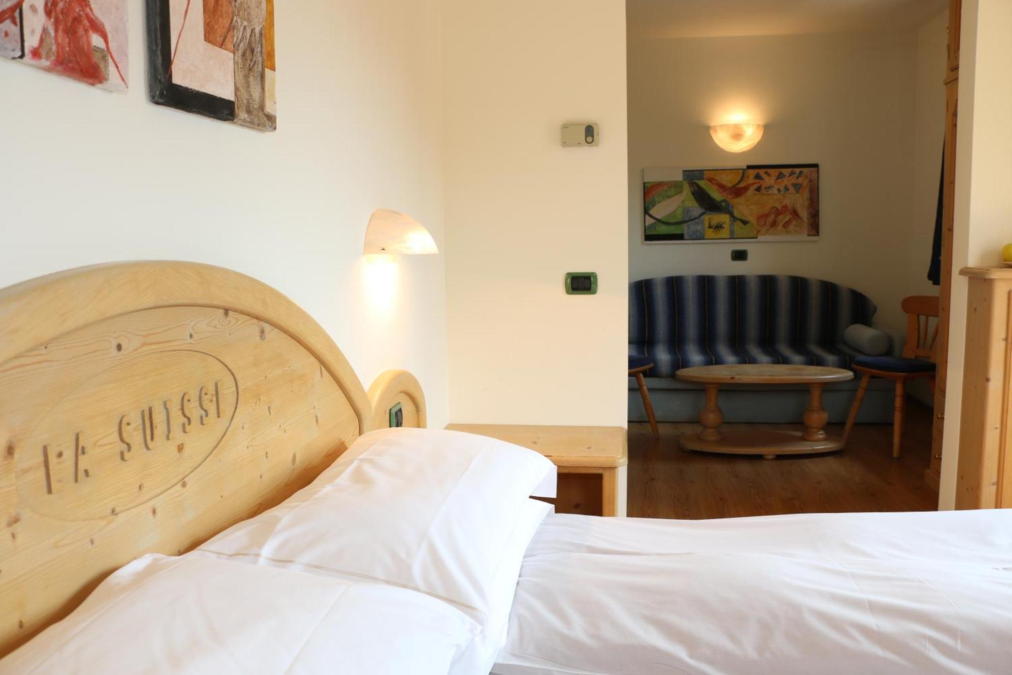 Hotel "La Suisse" Livigno Bagian luar foto